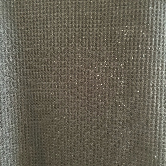 Black top with lace sleeves - Picture 3 of 4